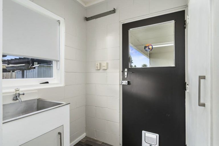 Photo of property in 2/145 College Street, Awapuni, Palmerston North, 4412