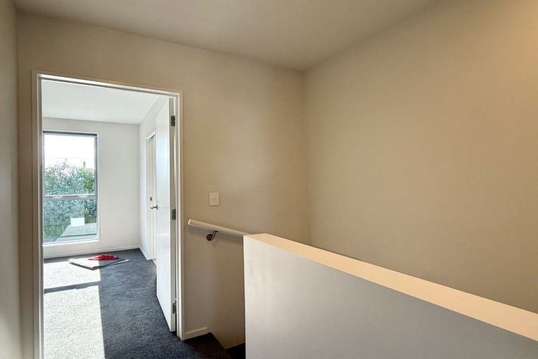 Photo of property in 2/59 Seaview Road, Glenfield, Auckland, 0629