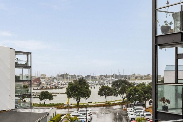 Photo of property in 402d/14 West Quay, Ahuriri, Napier, 4110