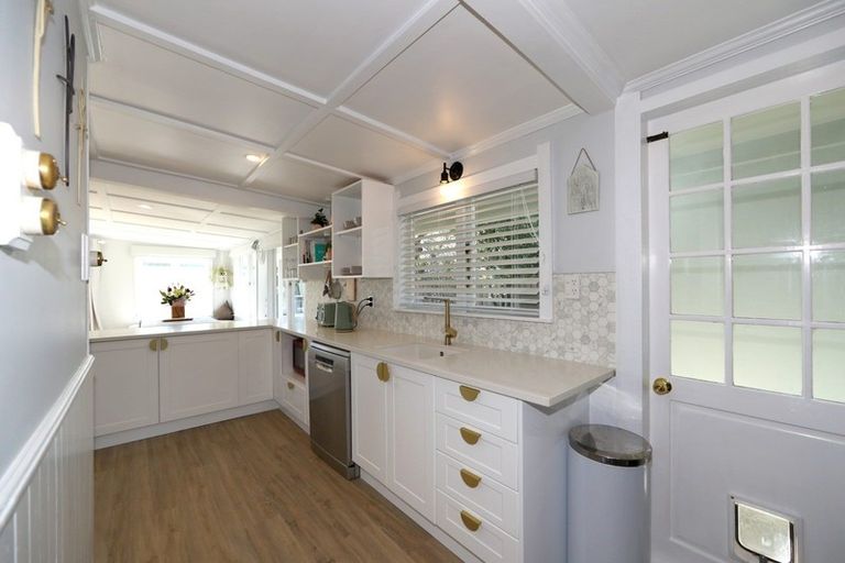 Photo of property in 7 Williamson Road, Clive, 4102