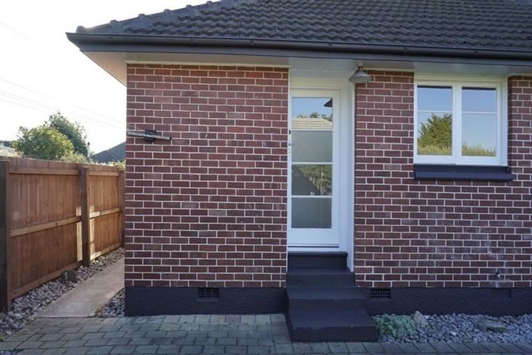 Photo of property in 10 Renwick Place, Hillmorton, Christchurch, 8025