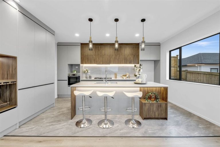 Photo of property in 59 Drumbuoy Drive, Flat Bush, Auckland, 2019
