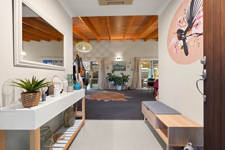 Photo of property in 21 Norfolk Drive, Cambridge, 3434