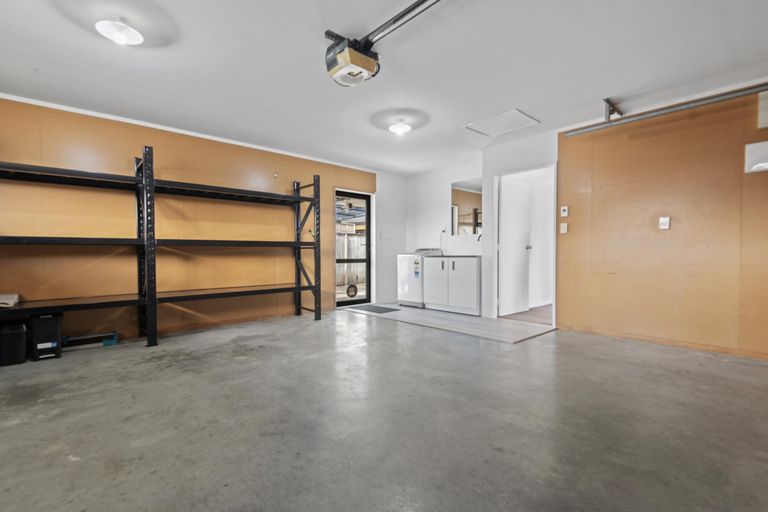 Photo of property in 9 Alpine Grove, Kelvin Grove, Palmerston North, 4414