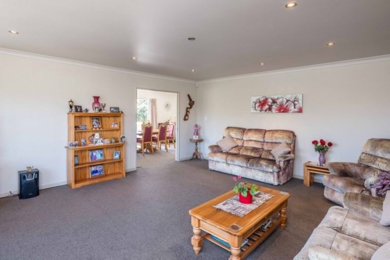 Photo of property in 6 Mahana Road, Paraparaumu Beach, Paraparaumu, 5032