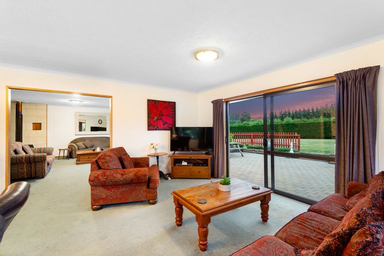 Photo of property in 35 Green Island Bush Road, Blackhead, Dunedin, 9076