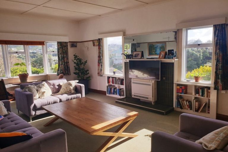 Photo of property in 38 Mills Road, Brooklyn, Wellington, 6021