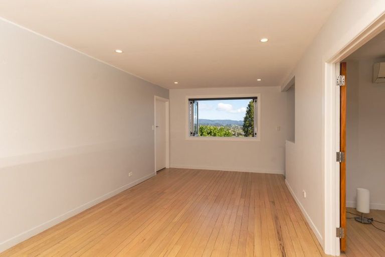 Photo of property in 35 Pleasant Road, Glen Eden, Auckland, 0602