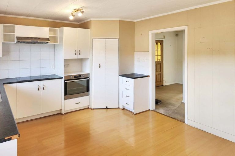 Photo of property in 21 Gibbs Crescent, Wainuiomata, Lower Hutt, 5014