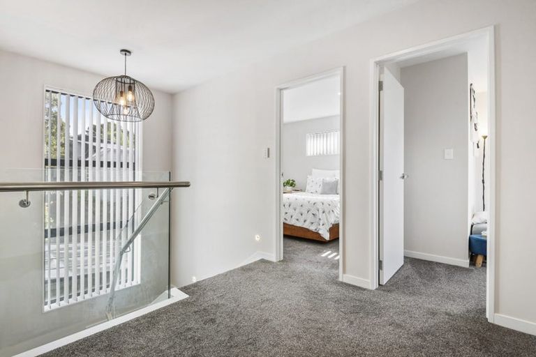 Photo of property in 9c Totara Grove, Hillcrest, Auckland, 0627