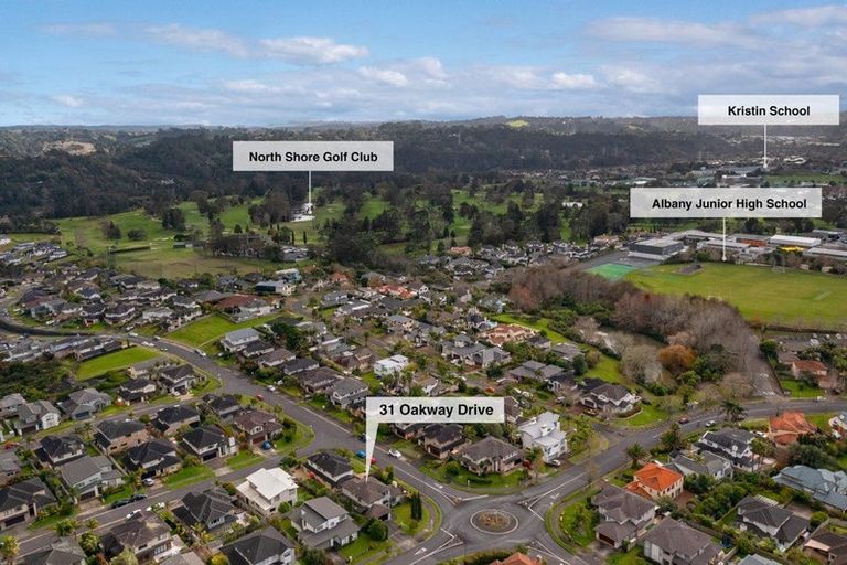 Photo of property in 31 Oakway Drive, Schnapper Rock, Auckland, 0632