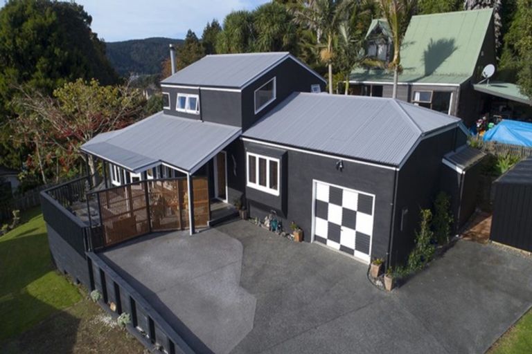 Photo of property in 124 Tirohanga Drive, Whangamata, 3620