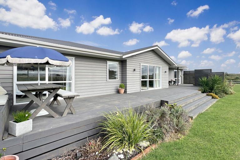 Photo of property in 36 Westside Road, Port Waikato, Tuakau, 2695