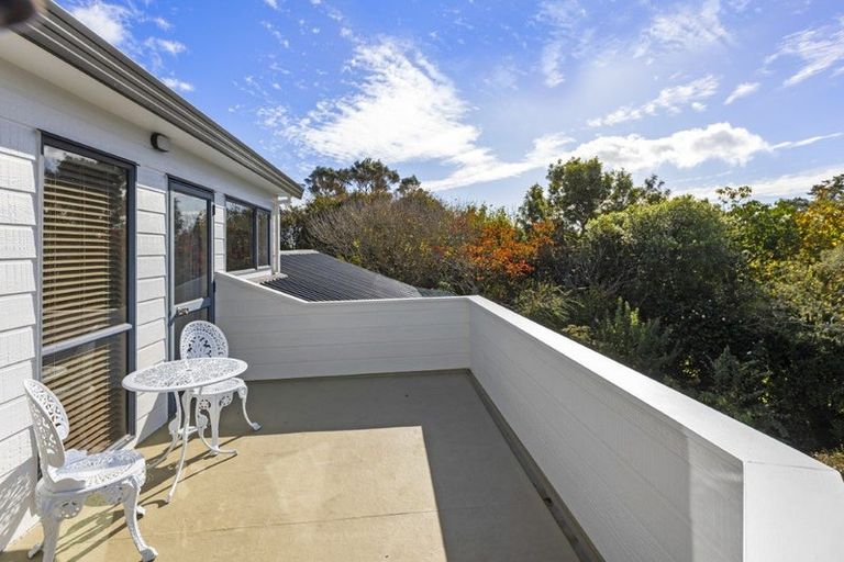 Photo of property in 60 Veale Road, Ridgewood, New Plymouth, 4371