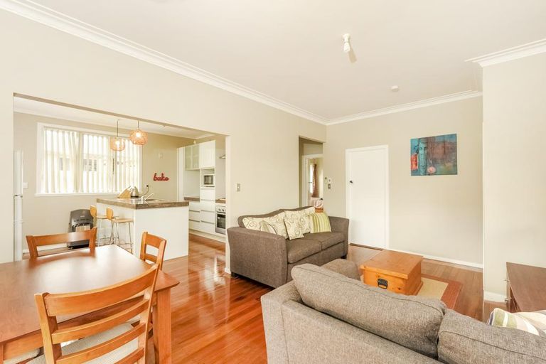 Photo of property in 162b Henderson Valley Road, Henderson, Auckland, 0612