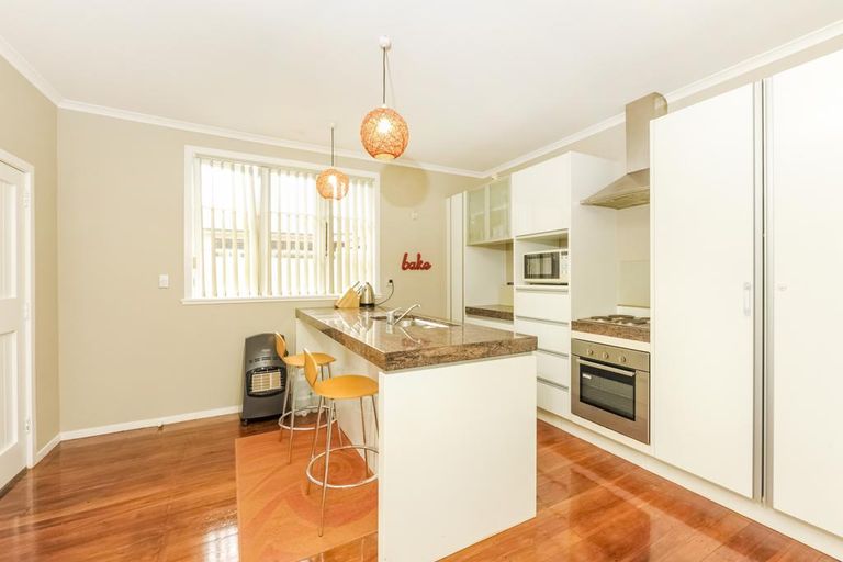 Photo of property in 162b Henderson Valley Road, Henderson, Auckland, 0612