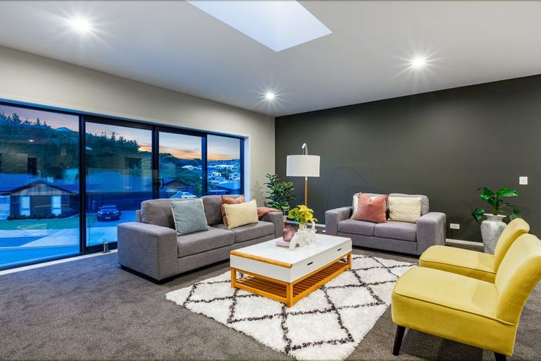 Photo of property in 8 Tradewinds Drive, Whitby, Porirua, 5024