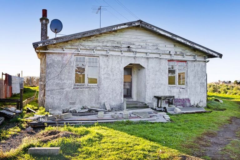 Photo of property in 54 Livingston Road, Tokaora, Hawera, 4671