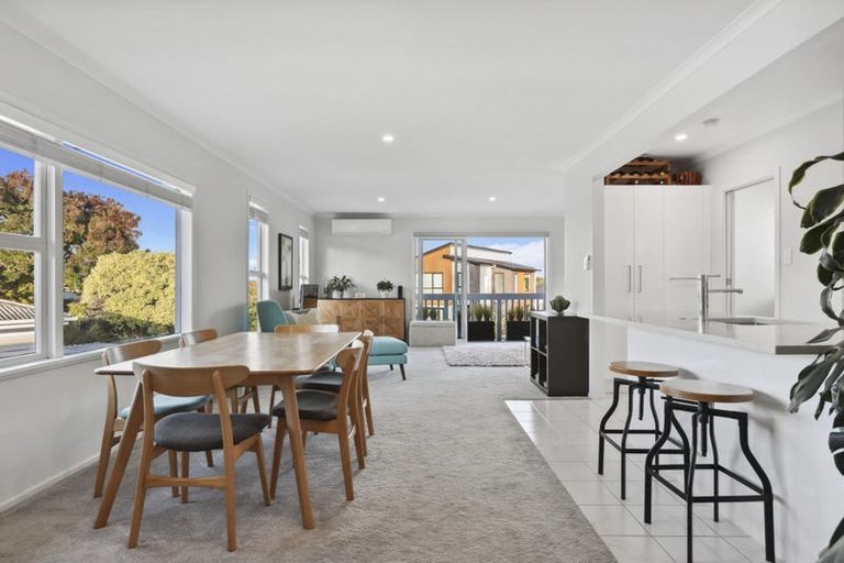 Photo of property in 11 Tahi Terrace, Glen Eden, Auckland, 0602