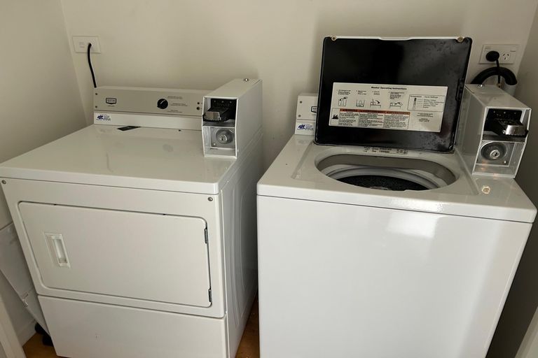 Photo of property in 54u2 May Street, Hamilton East, Hamilton, 3216