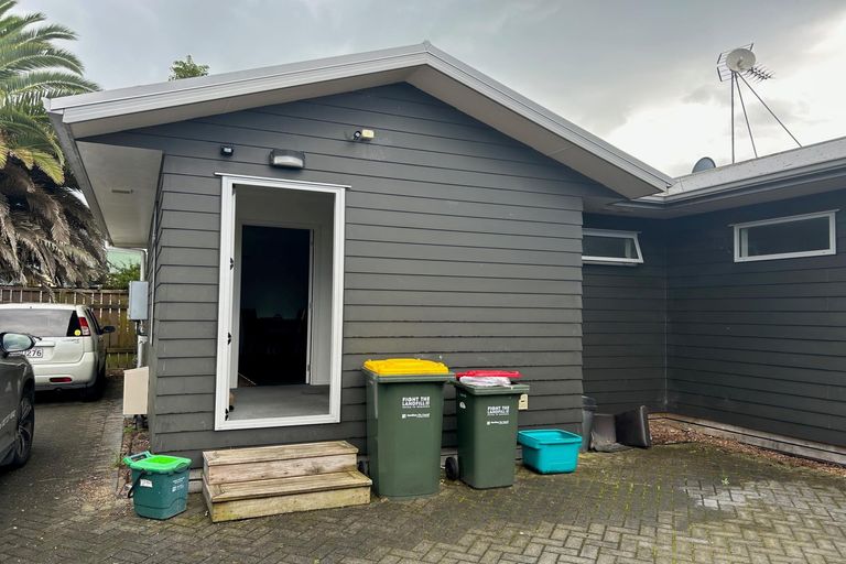 Photo of property in 54u2 May Street, Hamilton East, Hamilton, 3216