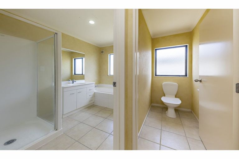 Photo of property in 17 Ksenia Drive, Flat Bush, Auckland, 2019