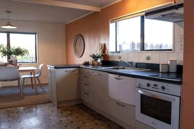 Photo of property in 37 Lloyd Street, Parkvale, Tauranga, 3112