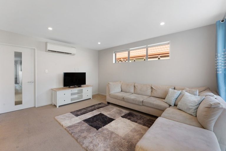 Photo of property in 9 Tangy Loch Lane, Broomfield, Christchurch, 8042