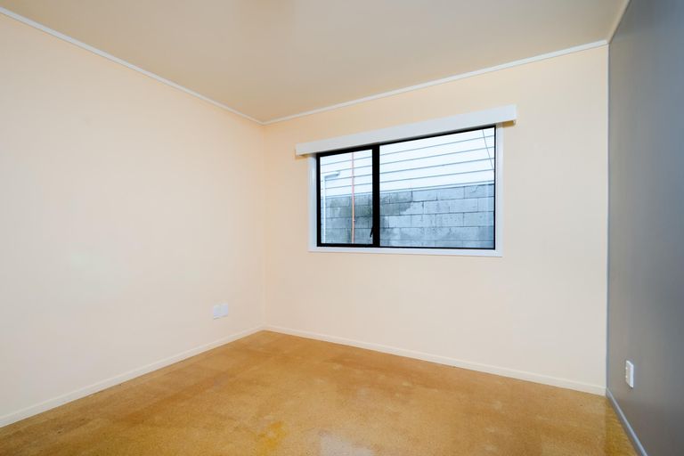 Photo of property in 19a Pisces Road, Glen Eden, Auckland, 0602