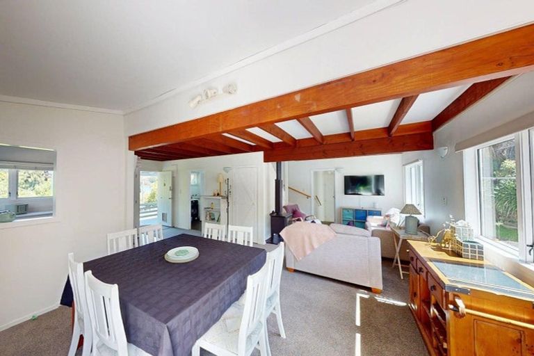 Photo of property in 6 Calder Road, Lake Okareka, Rotorua, 3076