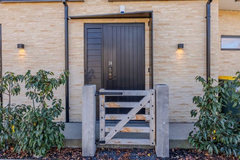 Photo of property in 24 Bellfield Lane, Wanaka, 9305