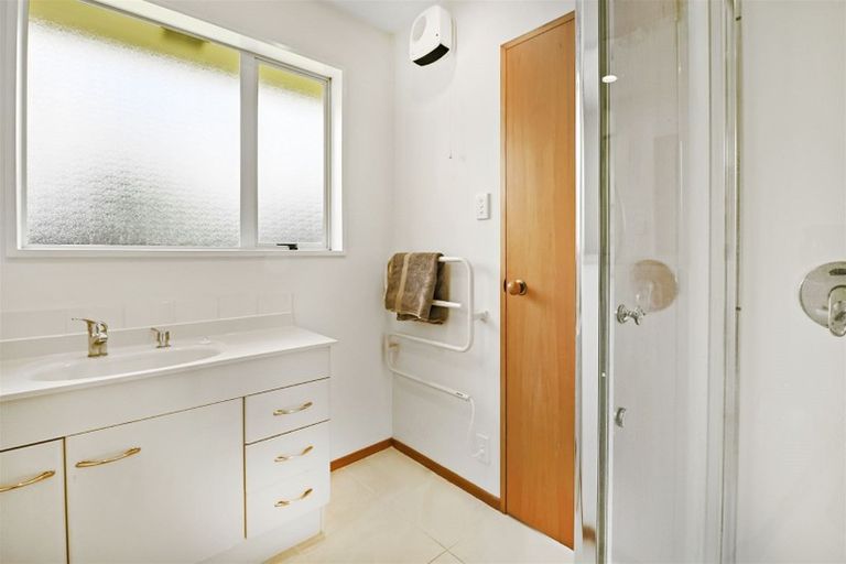 Photo of property in 6 Mull Place, Broomfield, Christchurch, 8042