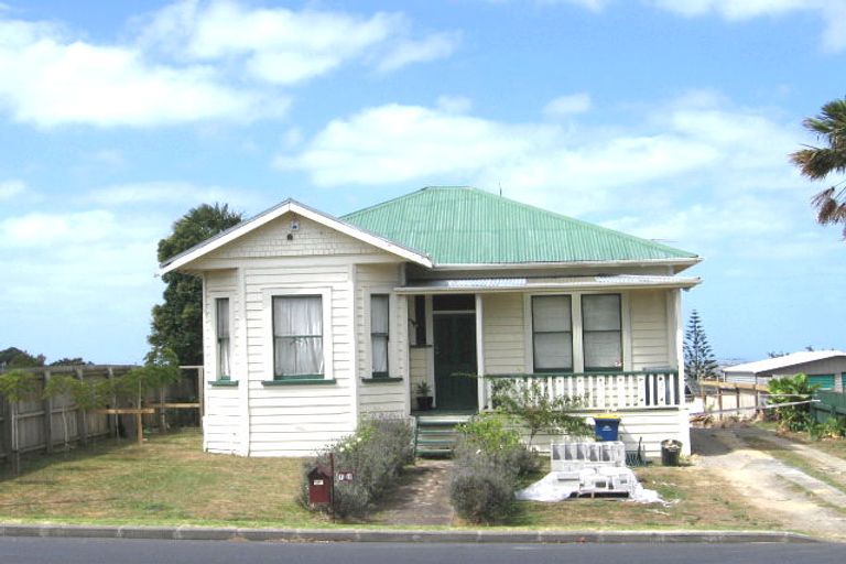 Photo of property in 151 Birkenhead Avenue, Birkenhead, Auckland, 0626