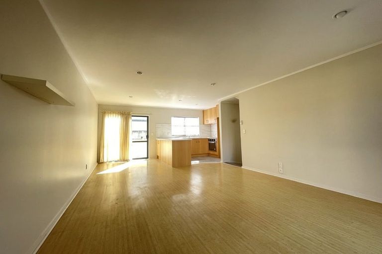 Photo of property in 9/8 Margan Avenue, New Lynn, Auckland, 0600