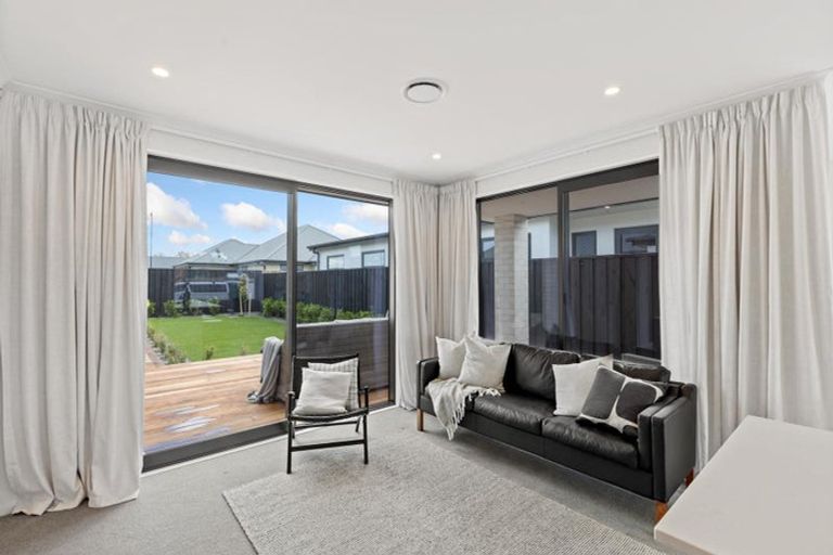 Photo of property in 53 Hawkins Road, Marshland, Christchurch, 8051
