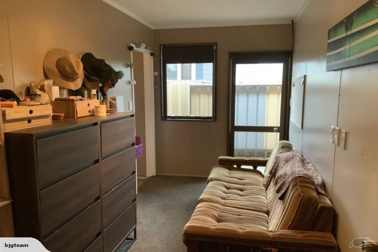 Photo of property in 6 Hetley Crescent, Taradale, Napier, 4112