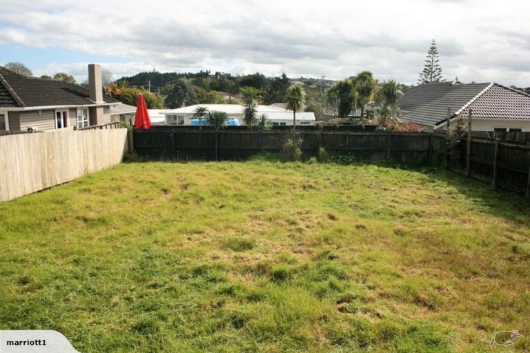 Photo of property in 111a Matipo Road, Te Atatu Peninsula, Auckland, 0610