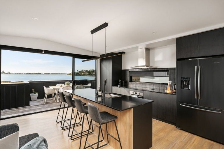 Photo of property in 31 Hinaki Street, Poike, Tauranga, 3112