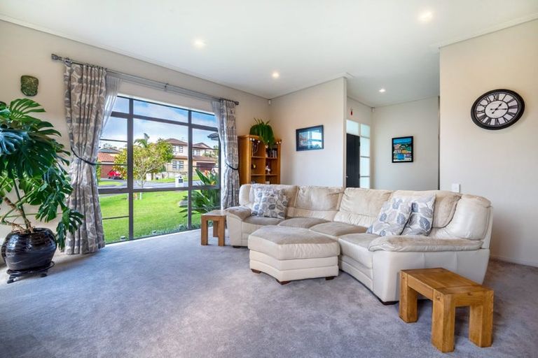 Photo of property in 31 Oakway Drive, Schnapper Rock, Auckland, 0632