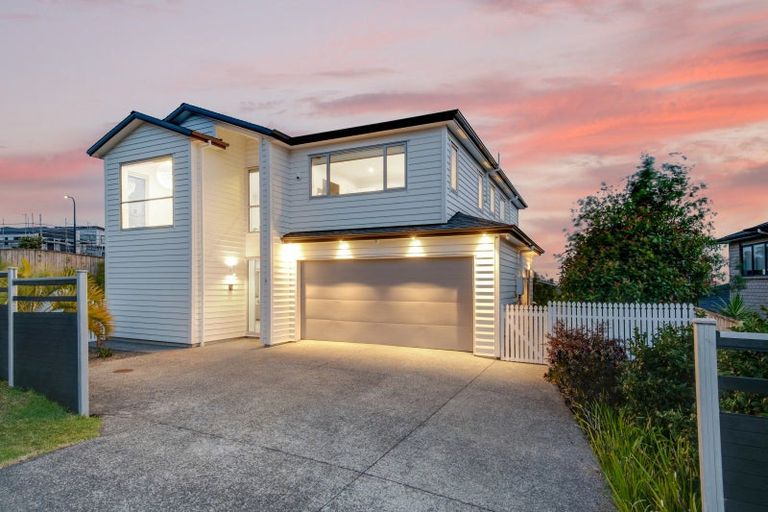 Photo of property in 9 Harvest Avenue, Orewa, 0931