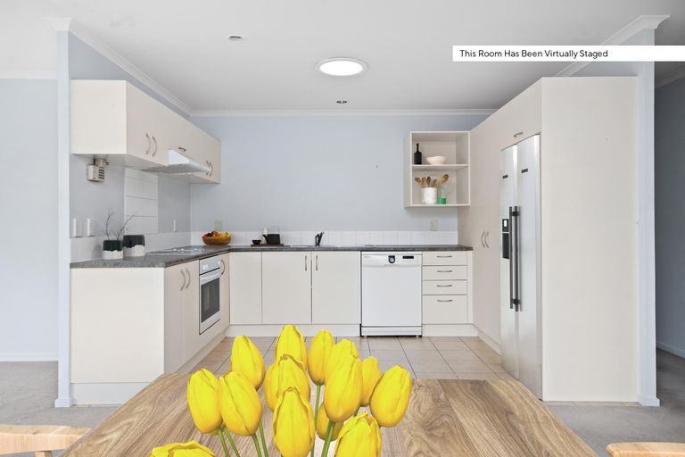 Photo of property in 2 Kathleen Reece Place, Waiuku, 2123