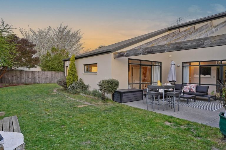 Photo of property in 28 Puhara Avenue, Parklands, Christchurch, 8083