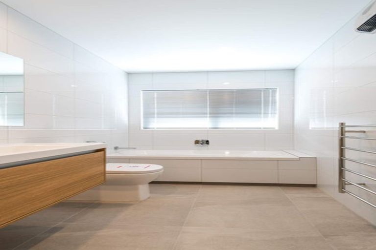 Photo of property in 9 Waituarua Drive, Takanini, 2112