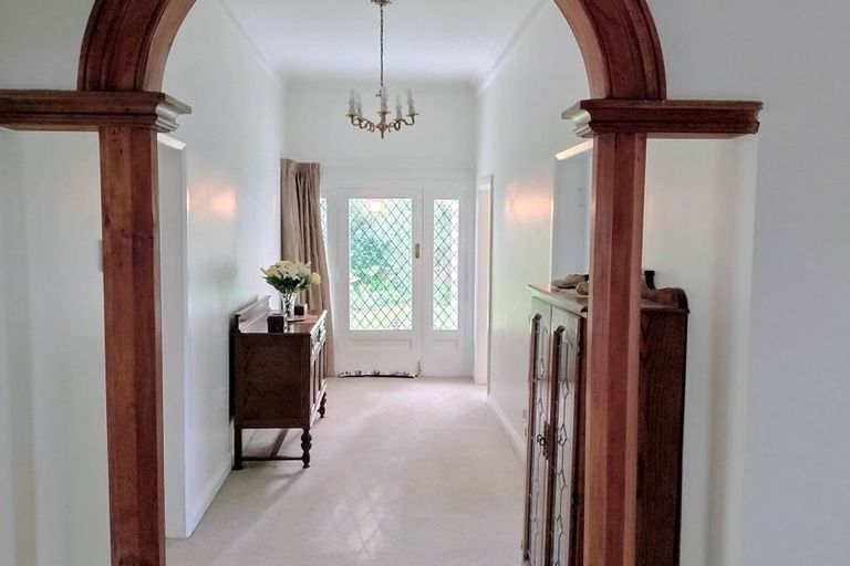 Photo of property in 72 Avenue North Road, Levin, 5510