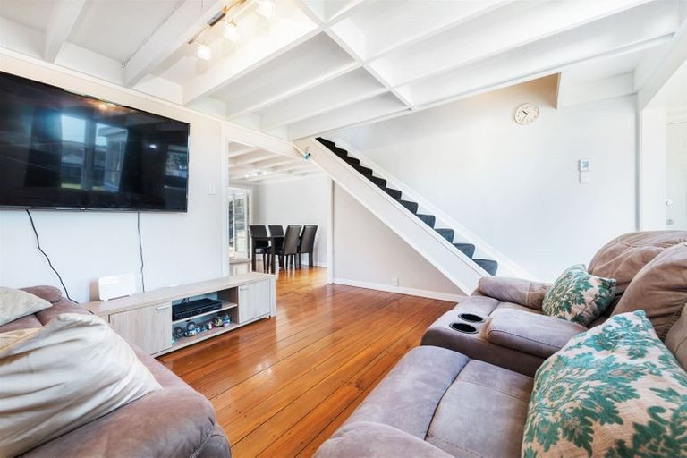 Photo of property in 13 Forest Hill Road, Henderson, Auckland, 0612