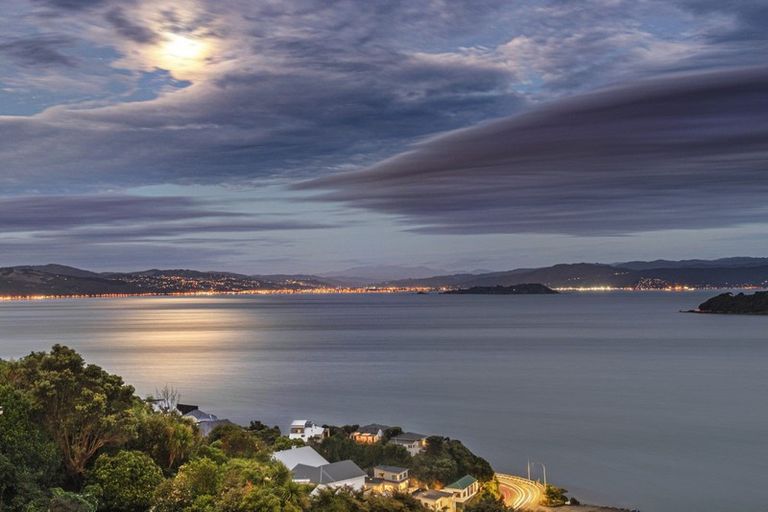 Photo of property in 79u2 Grafton Road, Roseneath, Wellington, 6011