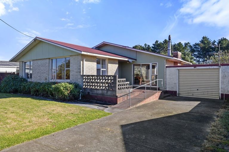 Photo of property in 11 Atkinson Street, Waitara, 4320