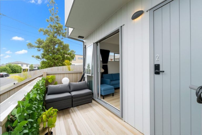 Photo of property in 2/35 Renata Crescent, Te Atatu Peninsula, Auckland, 0610