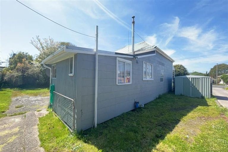 Photo of property in 30 Romilly Street, Westport, 7825