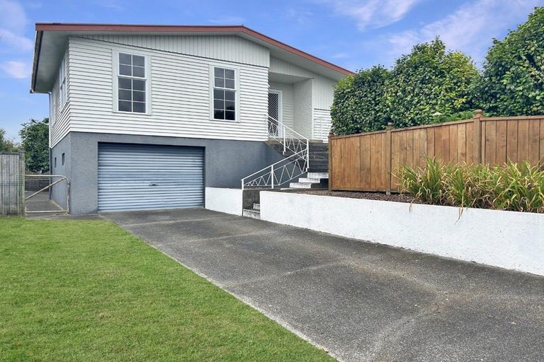 Photo of property in 14 Glen Street, Levin, 5510